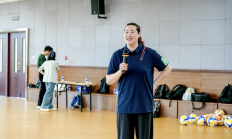 爱游戏APP下载:女排奥运冠军宋妮娜：青少年保持身心健康才能走得更远