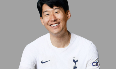 爱游戏:32岁孙兴慜夺热刺生涯首冠，10年白衣终捧杯
